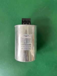 Dostawa fabryczna BSMJ51 Wysokonapięciowy kondensator foliowy Pojedynczy trójfazowy kondensator mocy