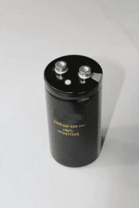 450V 10000UF Screw Foot Cucab High Voltage Electrolytic Capacitor CD138 450V 10000UF Inverter Capacitor Producent Pris Levering